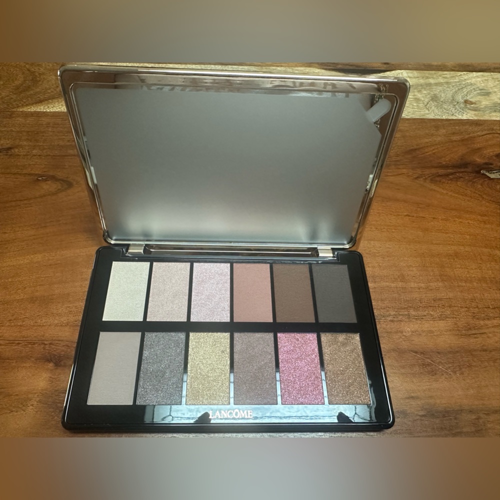 Lancome Eyeshadow Palette with Neutral and Pink Shades - Picture 1 of 6